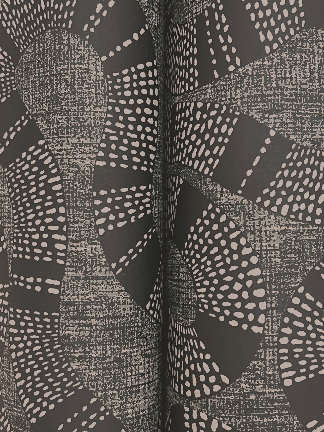 Ophidia Wallpaper Antonina Vella   
