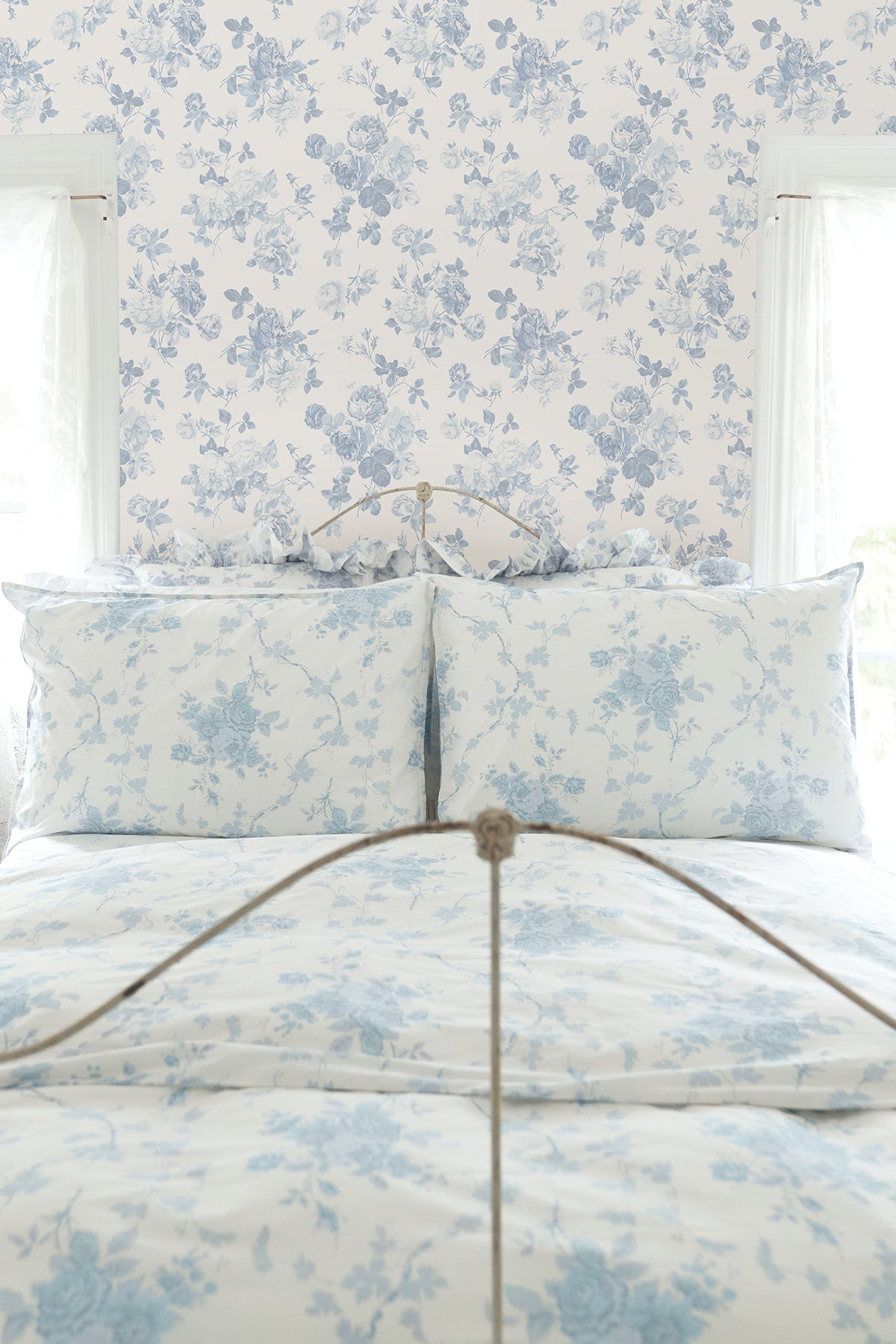 Everblooming Rosettes Jam Cabbage Rose Bouquets Wallpaper Wallpaper A-Street Prints   