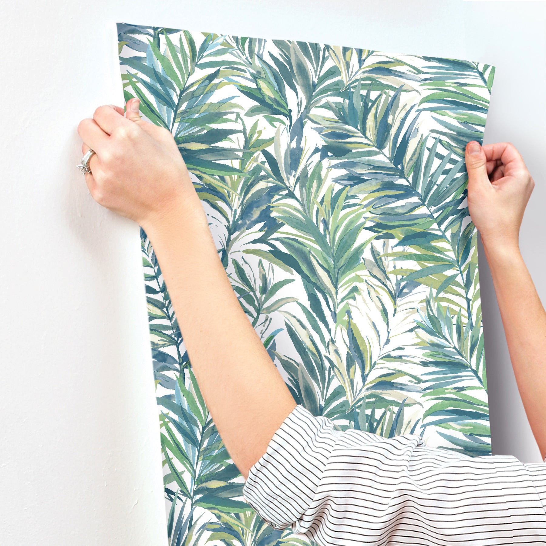 Swaying Palms Wallpaper Alternative Room Image 27