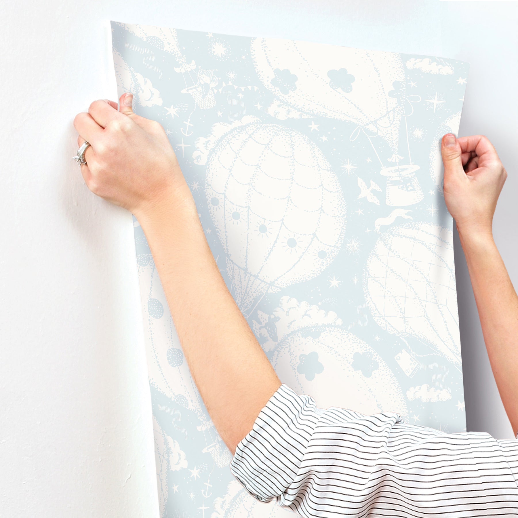 Ballongerna Wallpaper Wallpaper York Wallcoverings