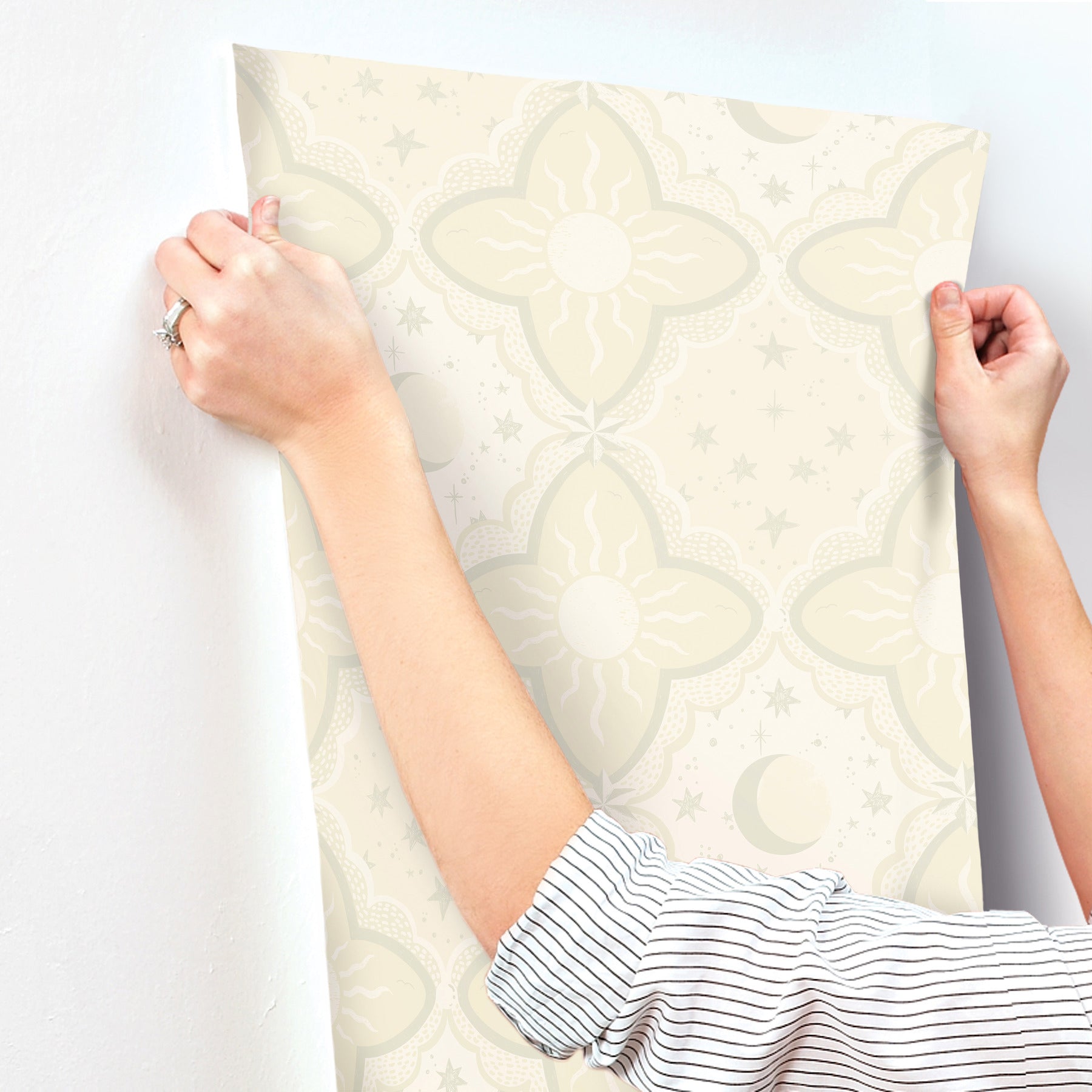 Sol & Måne Wallpaper Wallpaper York Wallcoverings