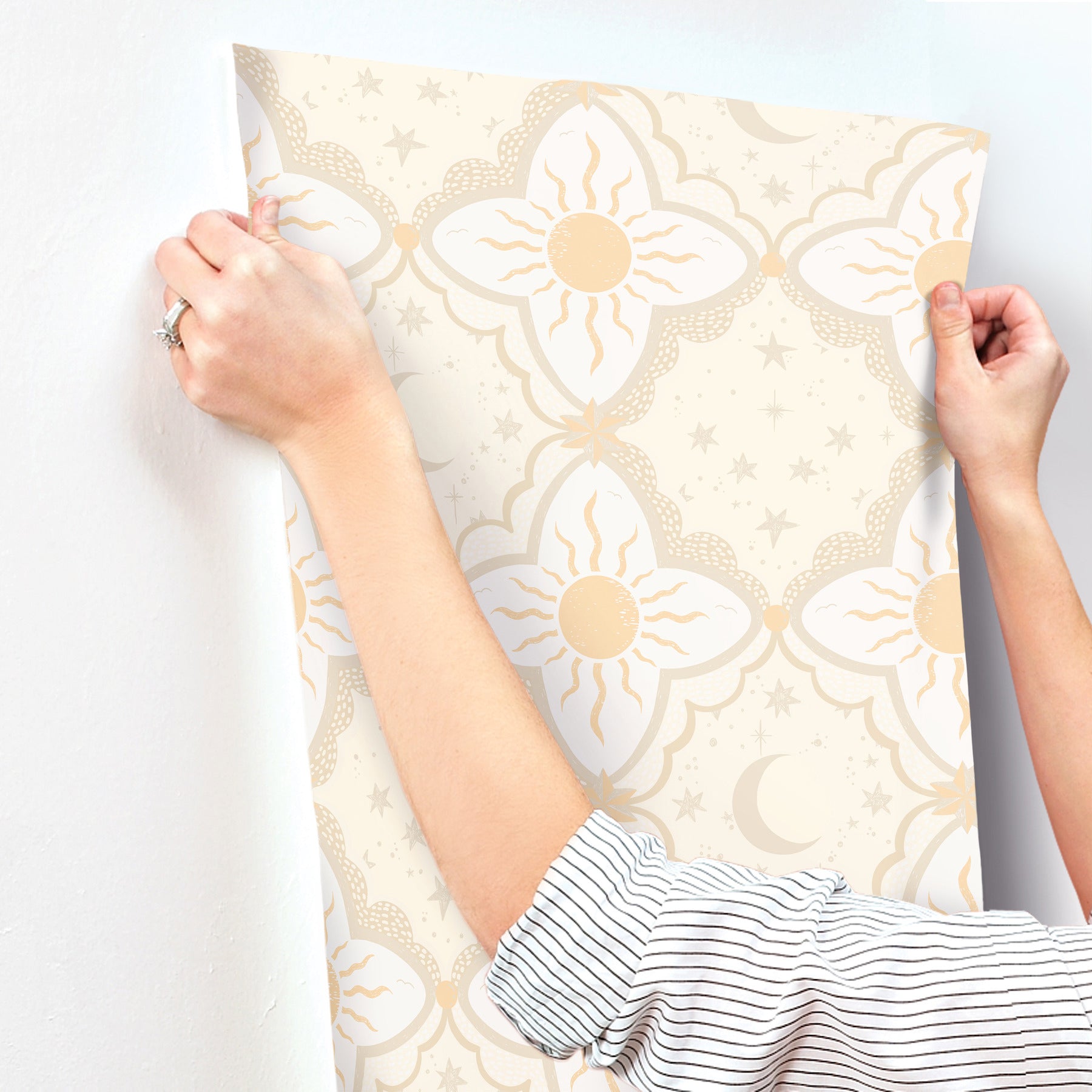 Sol & Måne Wallpaper Wallpaper York Wallcoverings